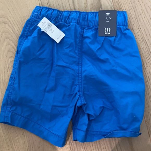 Gap kids blue shorts. Never worn - Picture 2 of 3